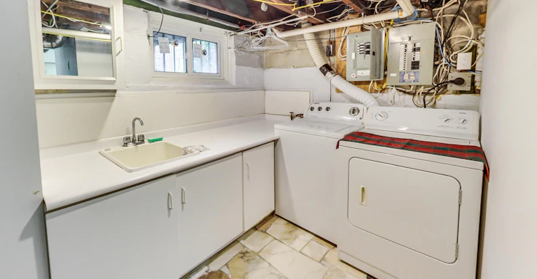 633 Glenholme Avenue, Toronto, ON, M6E 3G8 - 34