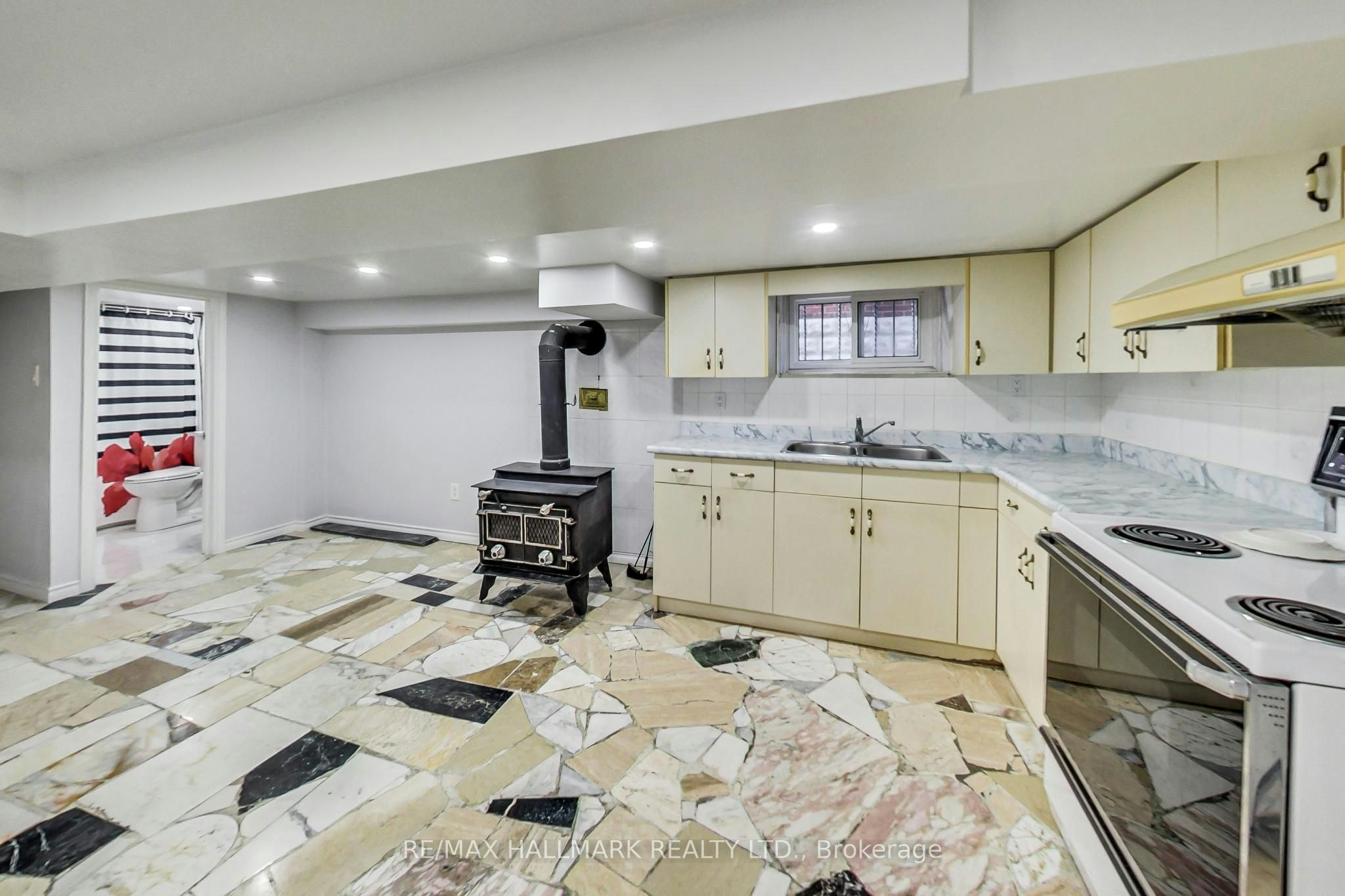 633 Glenholme Avenue, Toronto, ON, M6E 3G8 - 31