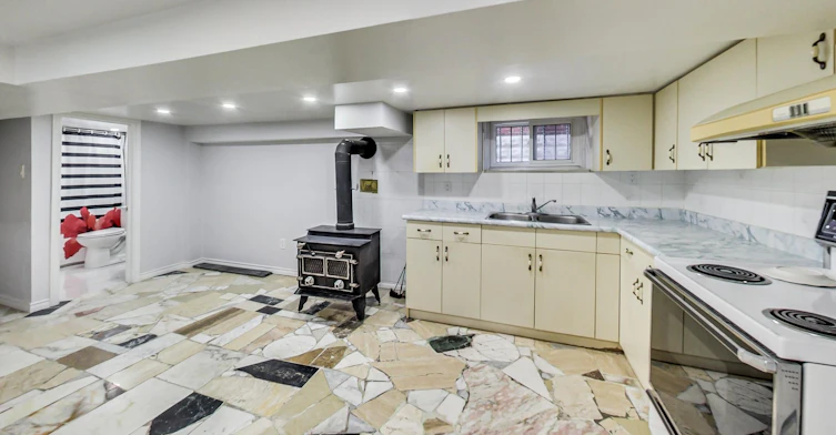 633 Glenholme Avenue, Toronto, ON, M6E 3G8 - 31