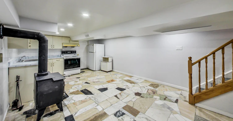 633 Glenholme Avenue, Toronto, ON, M6E 3G8 - 32