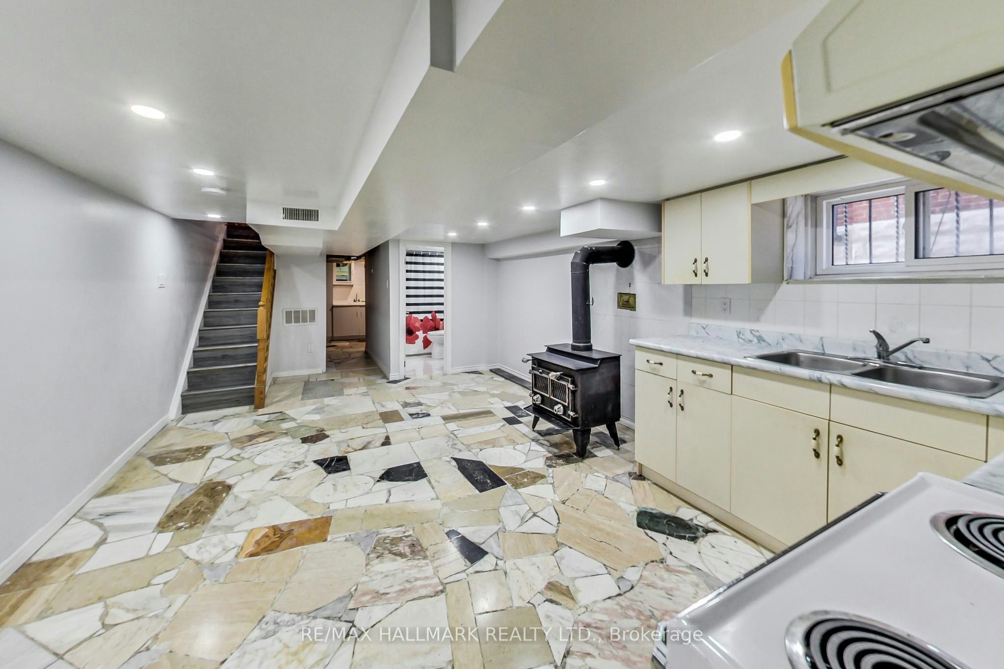 633 Glenholme Avenue, Toronto, ON, M6E 3G8 - 30