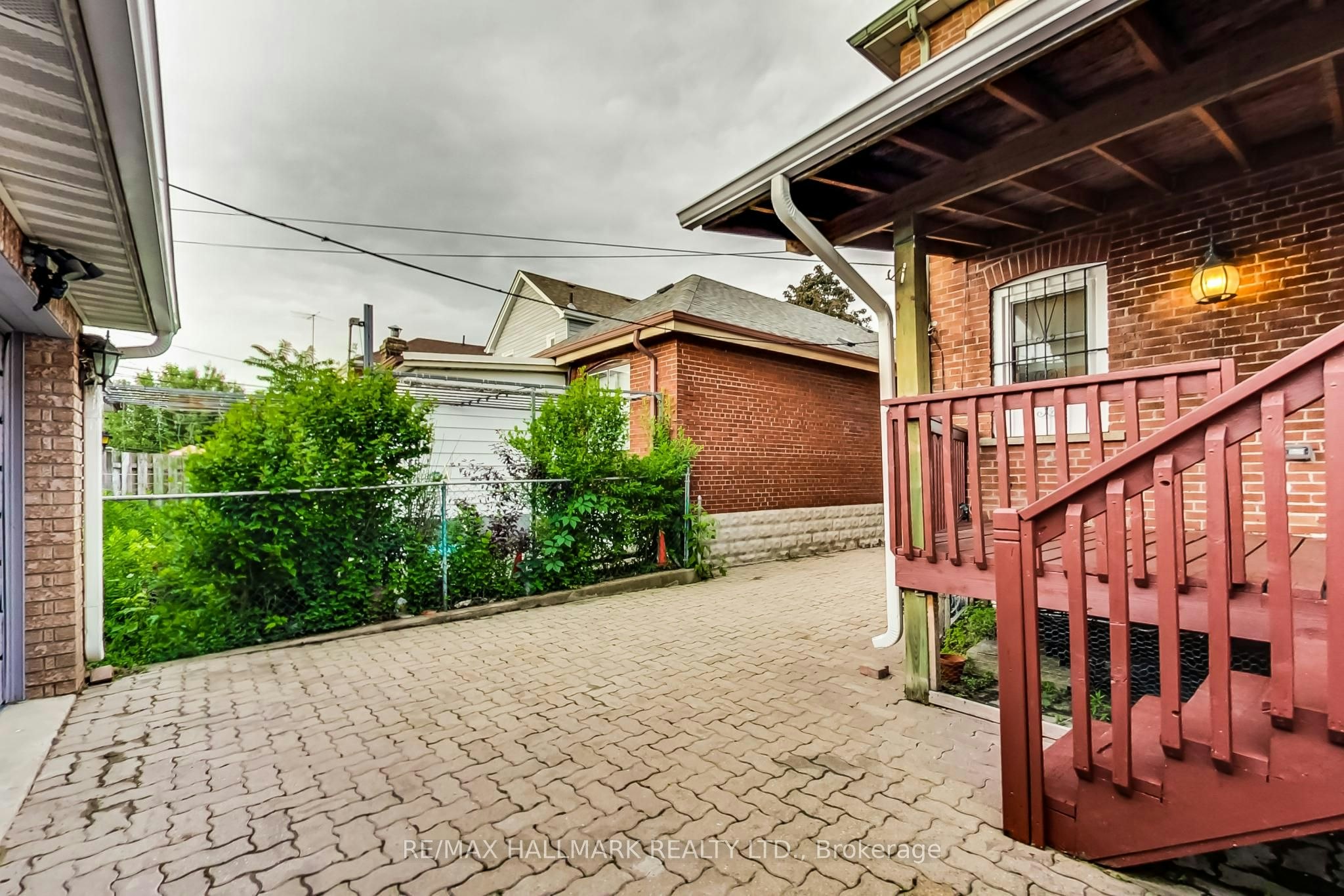 633 Glenholme Avenue, Toronto, ON, M6E 3G8 - 39