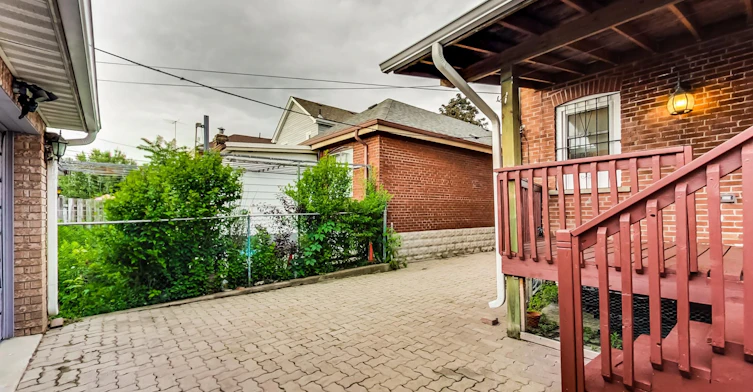 633 Glenholme Avenue, Toronto, ON, M6E 3G8 - 39