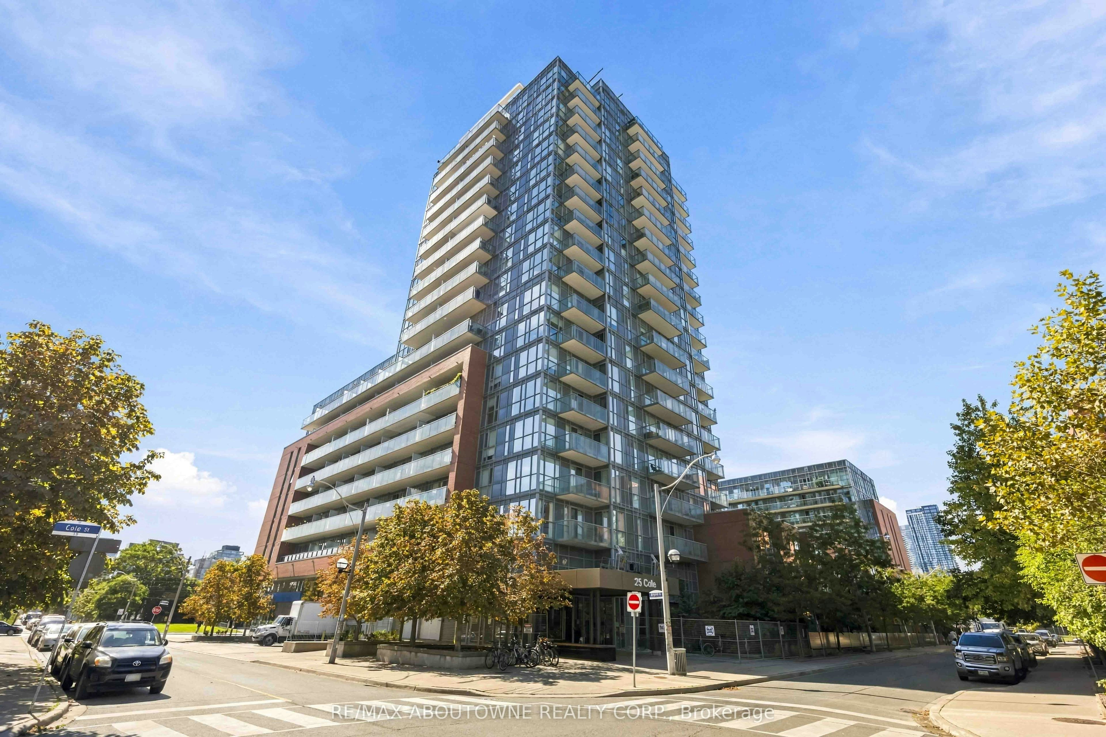 320-25 Cole Street, Toronto, ON, M5A 4M3