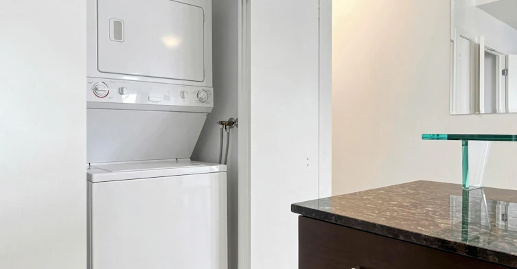 1410-218 Queens Quay W, Toronto, ON, M5J 2Y6 - 7