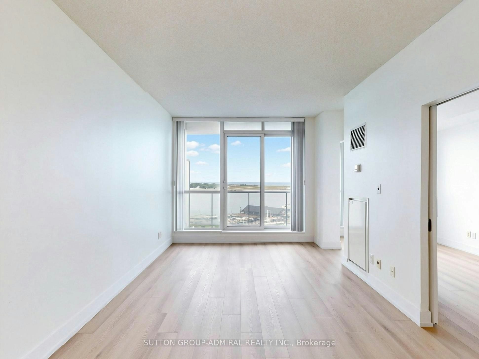 1410-218 Queens Quay W, Toronto, ON, M5J 2Y6 - 2