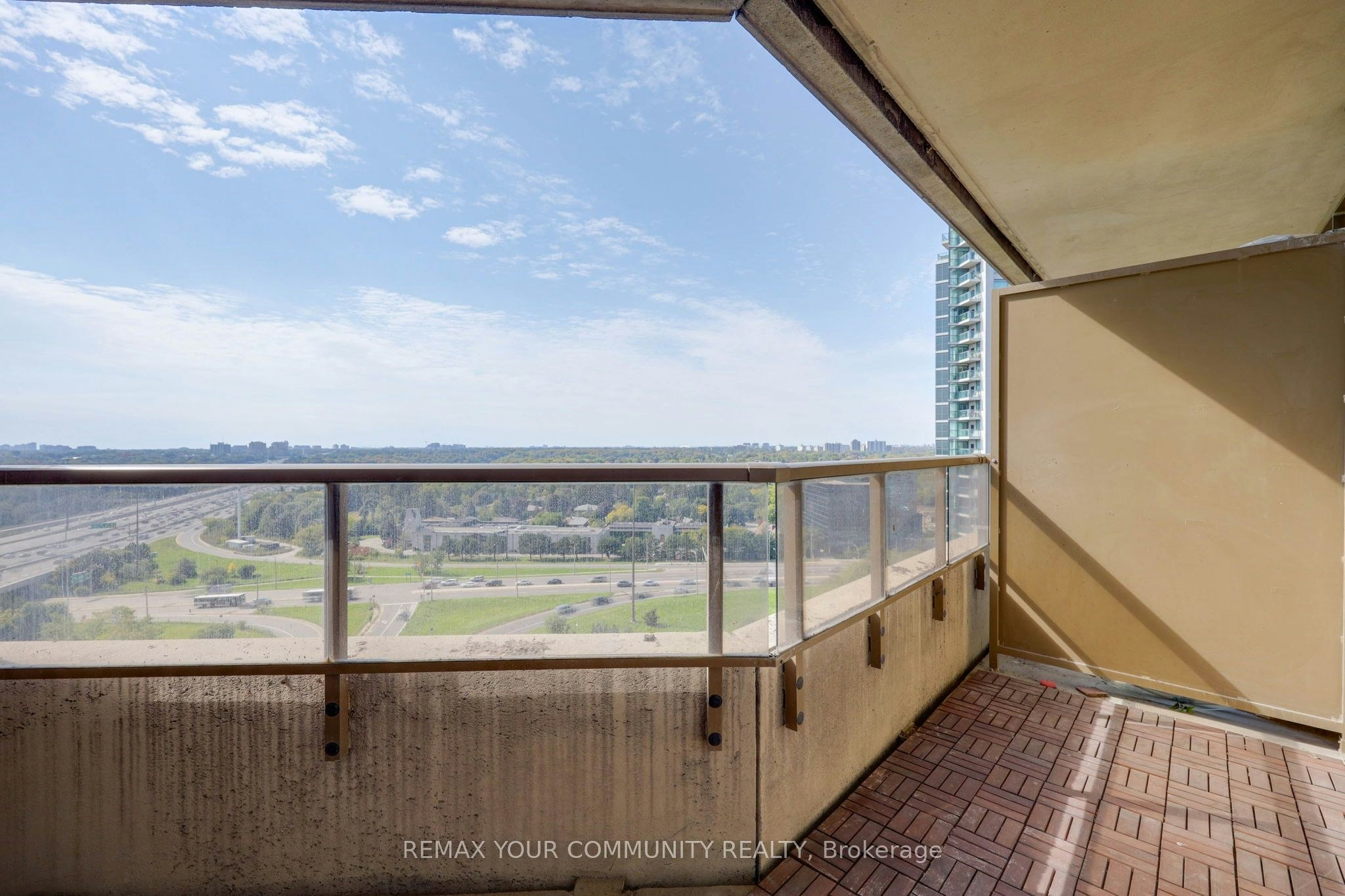 1510-78 Harrison Garden Boulevard, Toronto, ON, M2N 7E2 - 18