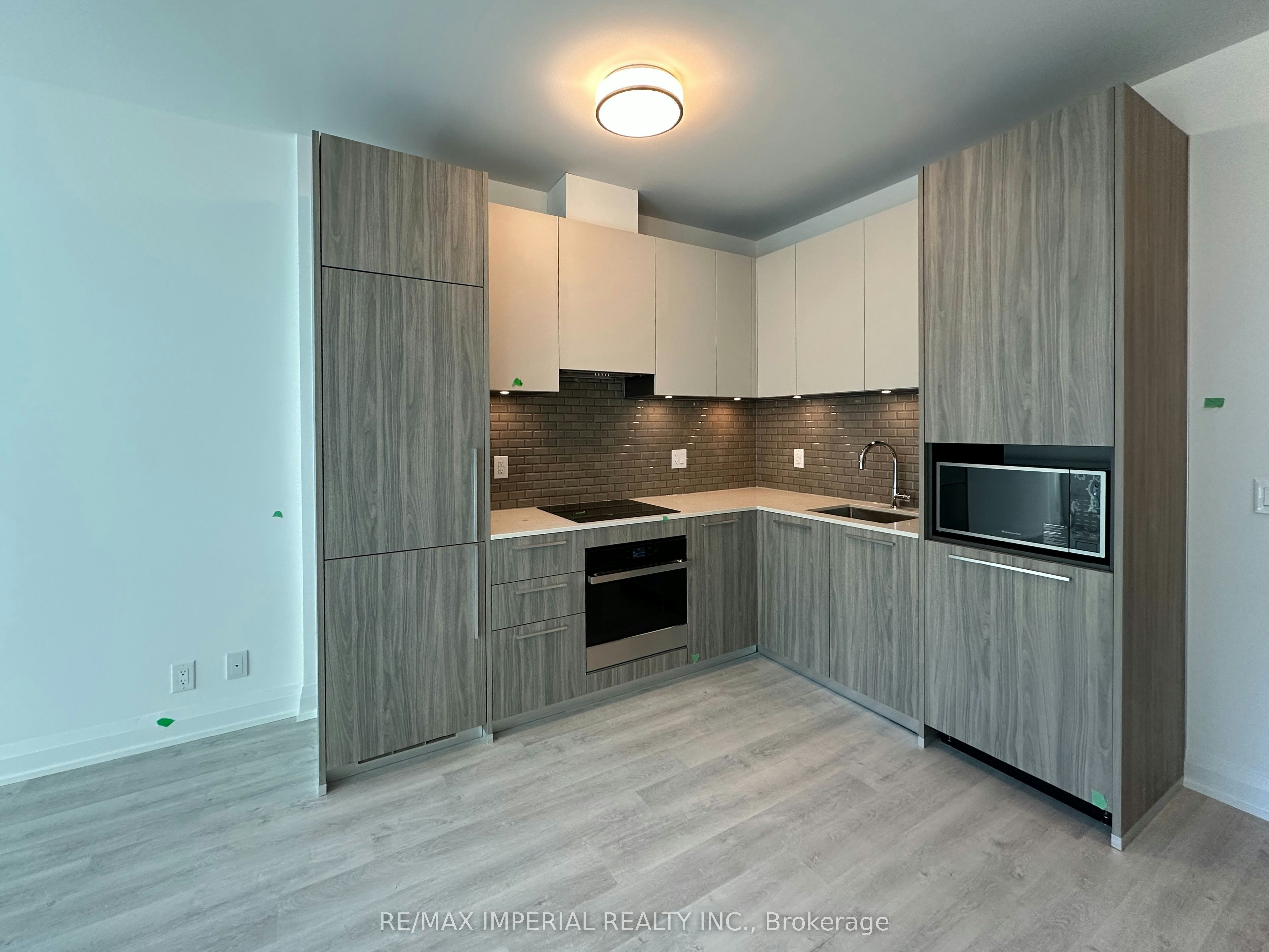 406-65 Broadway Avenue, Toronto, ON, M4P 1T9 - 2