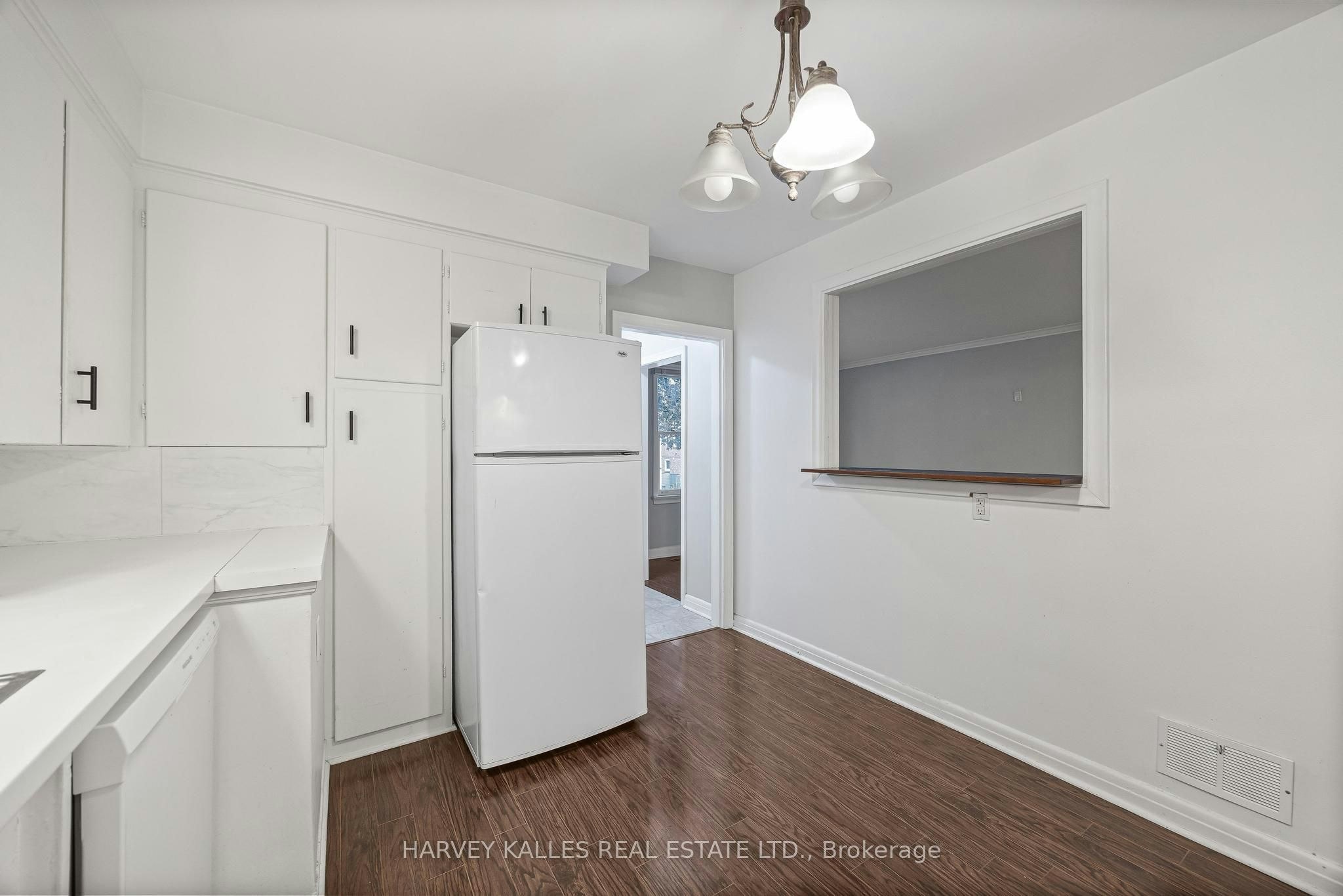 Main-128 Bogert Avenue, Toronto, ON, M2N 1K8 - 9