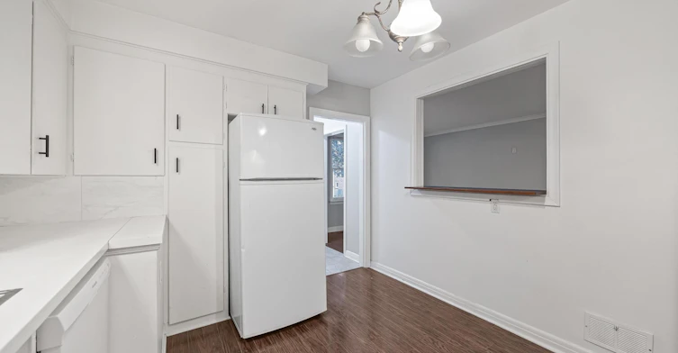 Main-128 Bogert Avenue, Toronto, ON, M2N 1K8 - 9