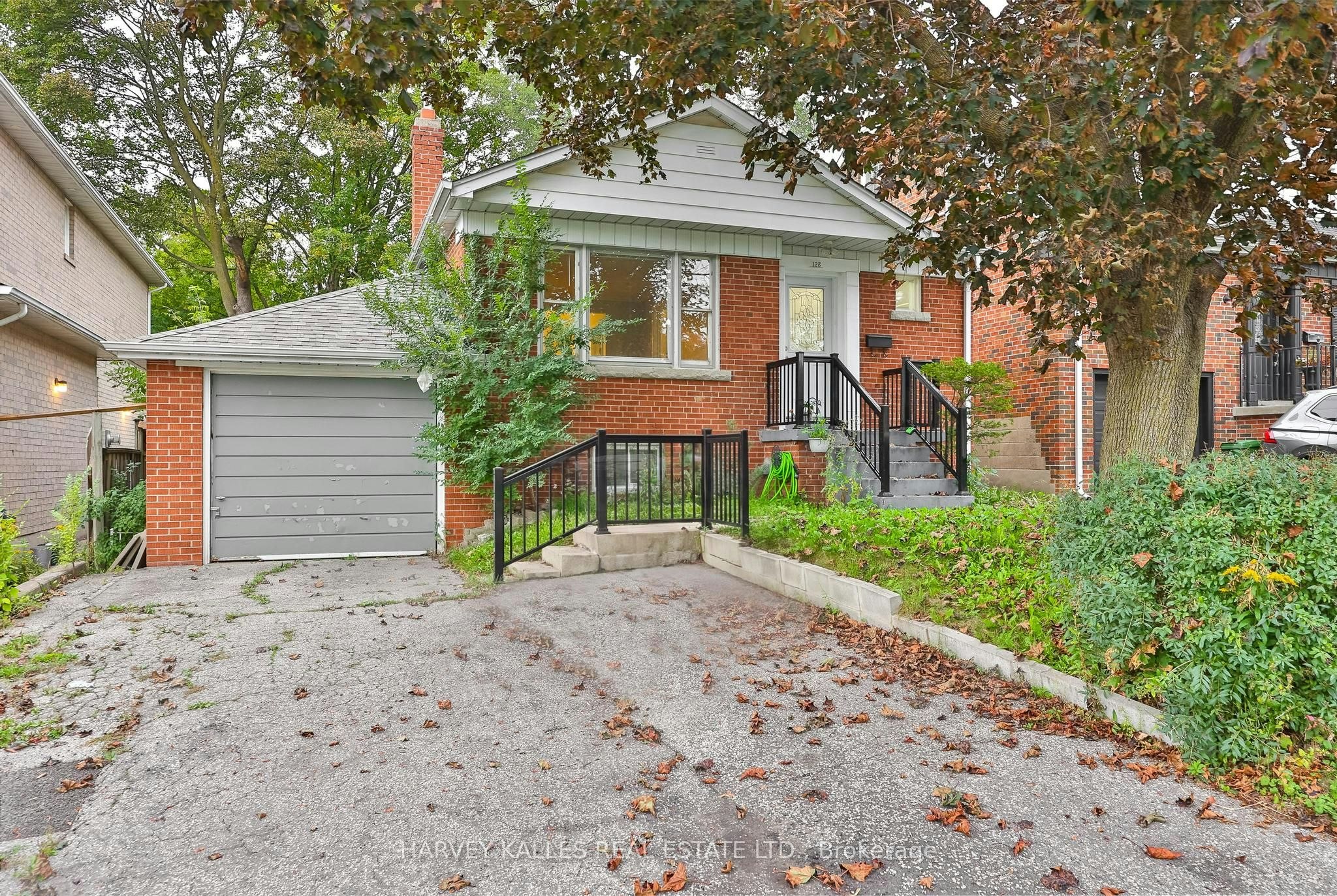 Main-128 Bogert Avenue, Toronto, ON, M2N 1K8
