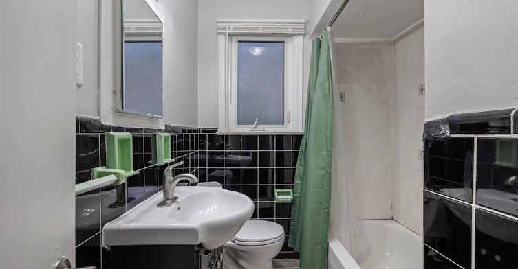 Main-128 Bogert Avenue, Toronto, ON, M2N 1K8 - 10