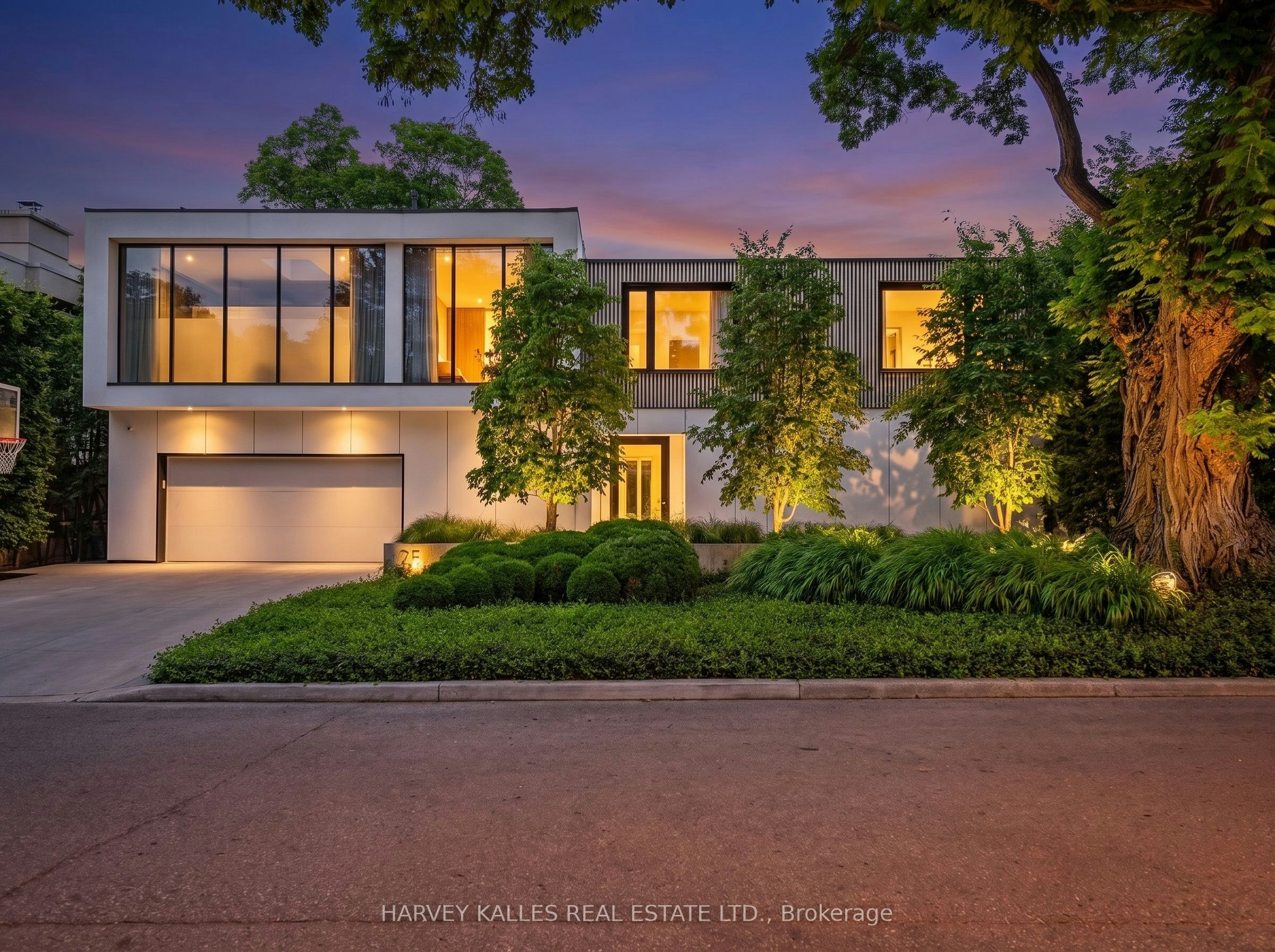 75 Ardwold Gate, Toronto, ON, M5R 2W1
