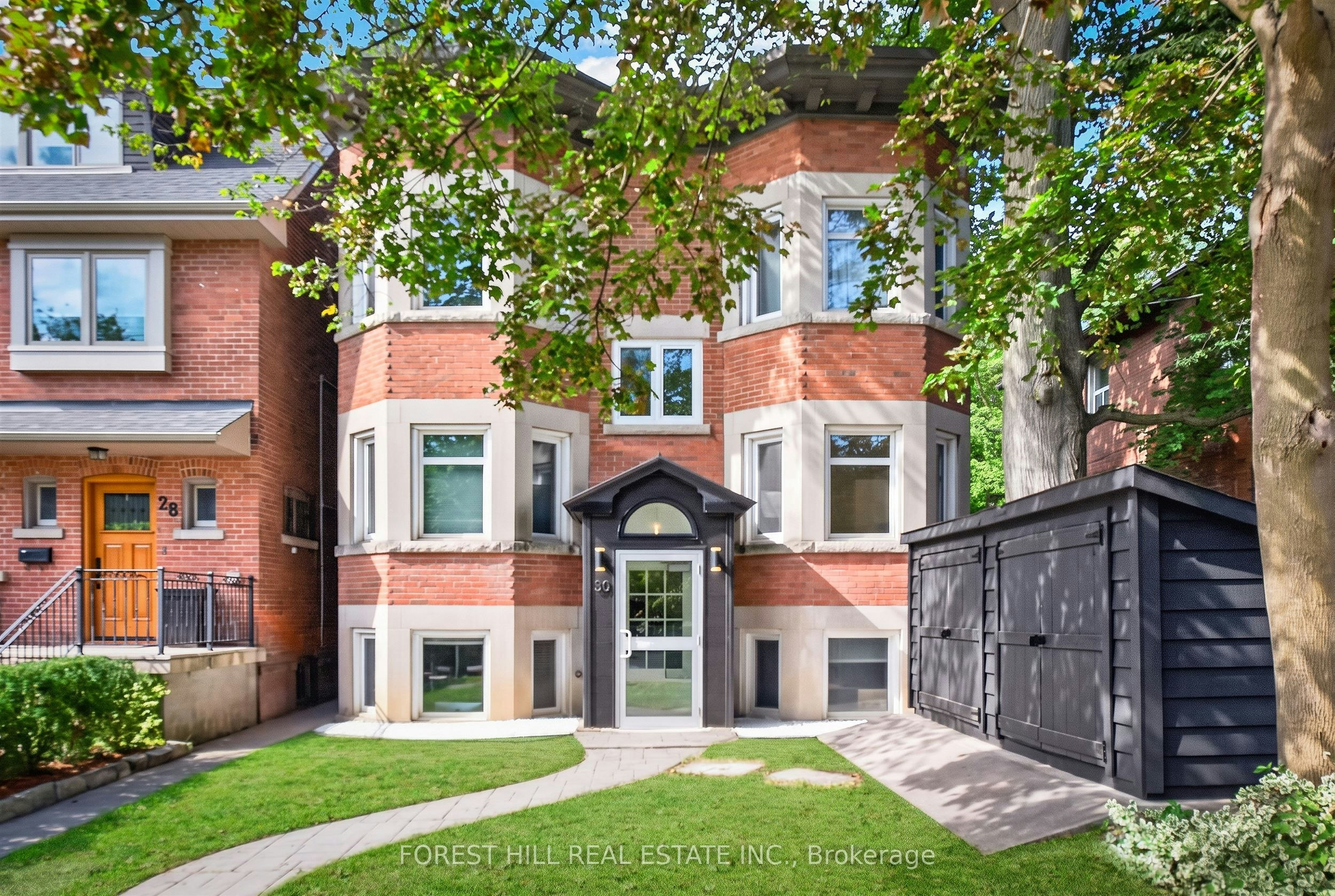 D-30 Pinewood Avenue, Toronto, ON, M6C 2V1