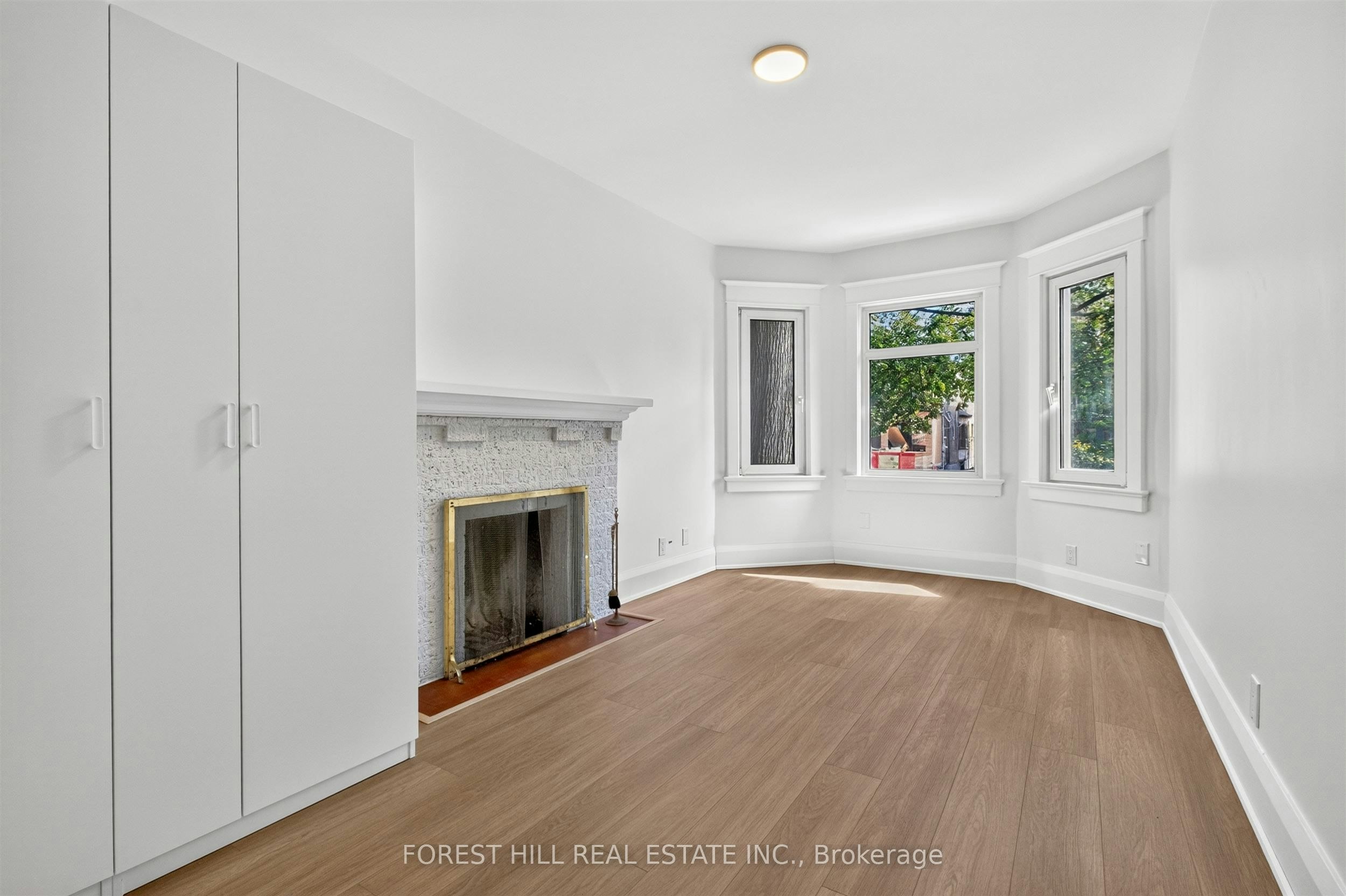 D-30 Pinewood Avenue, Toronto, ON, M6C 2V1 - 12