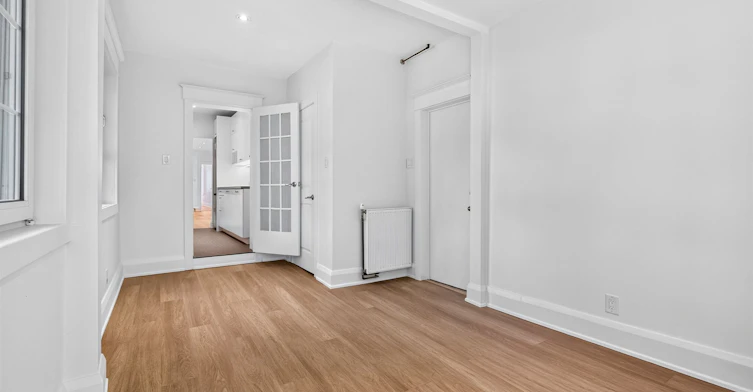 D-30 Pinewood Avenue, Toronto, ON, M6C 2V1 - 19