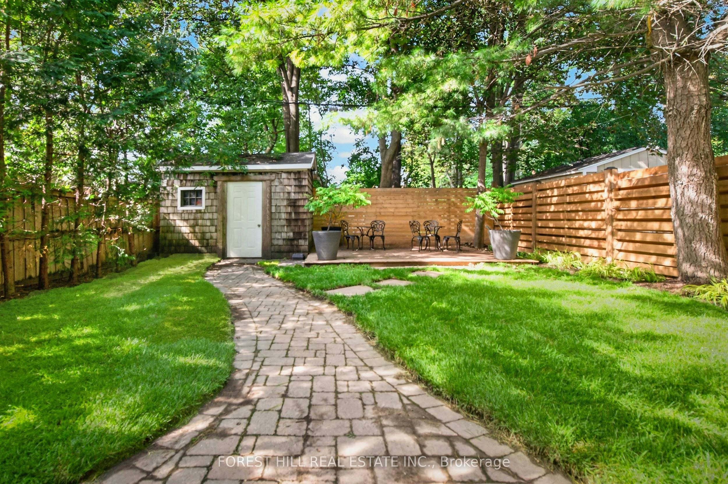 D-30 Pinewood Avenue, Toronto, ON, M6C 2V1 - 23