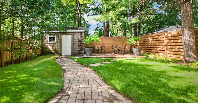 D-30 Pinewood Avenue, Toronto, ON, M6C 2V1 - 23