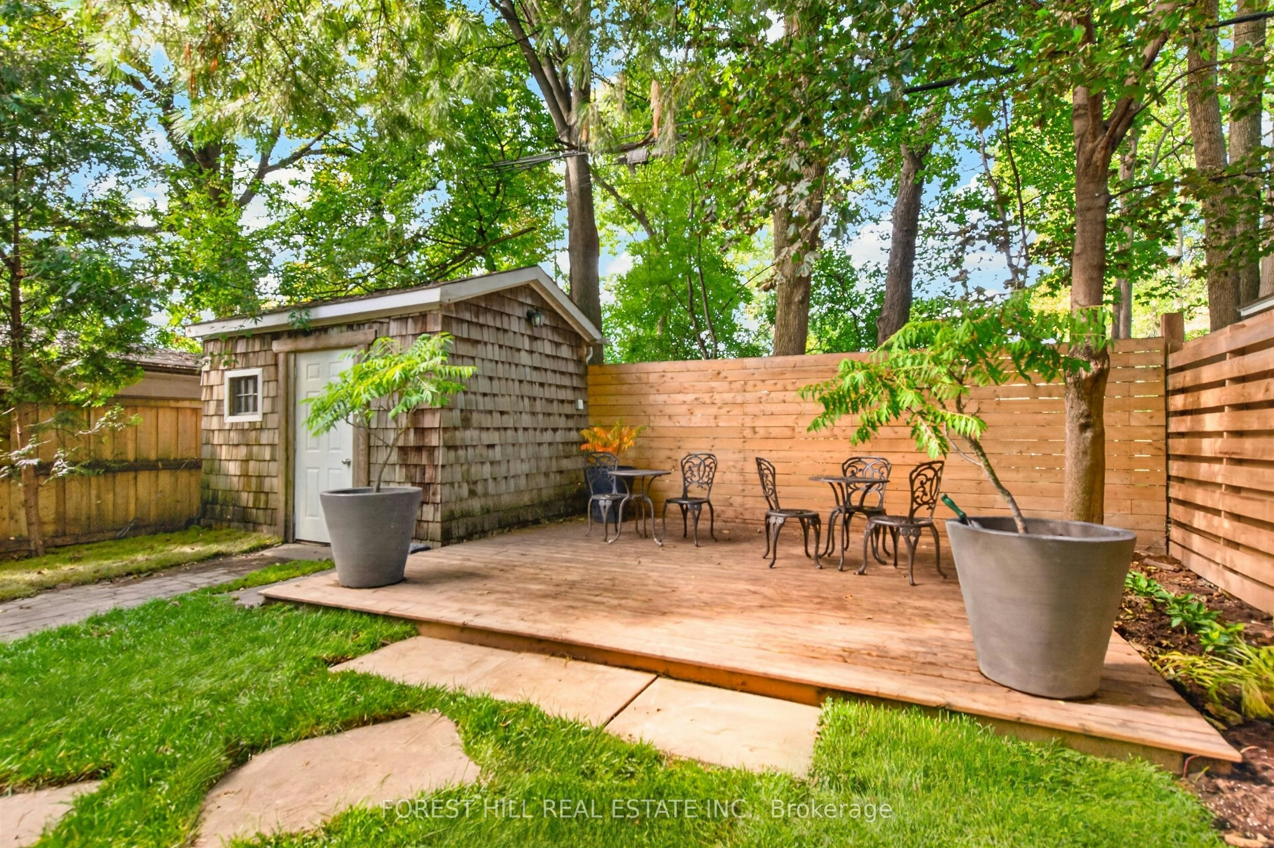 D-30 Pinewood Avenue, Toronto, ON, M6C 2V1 - 24