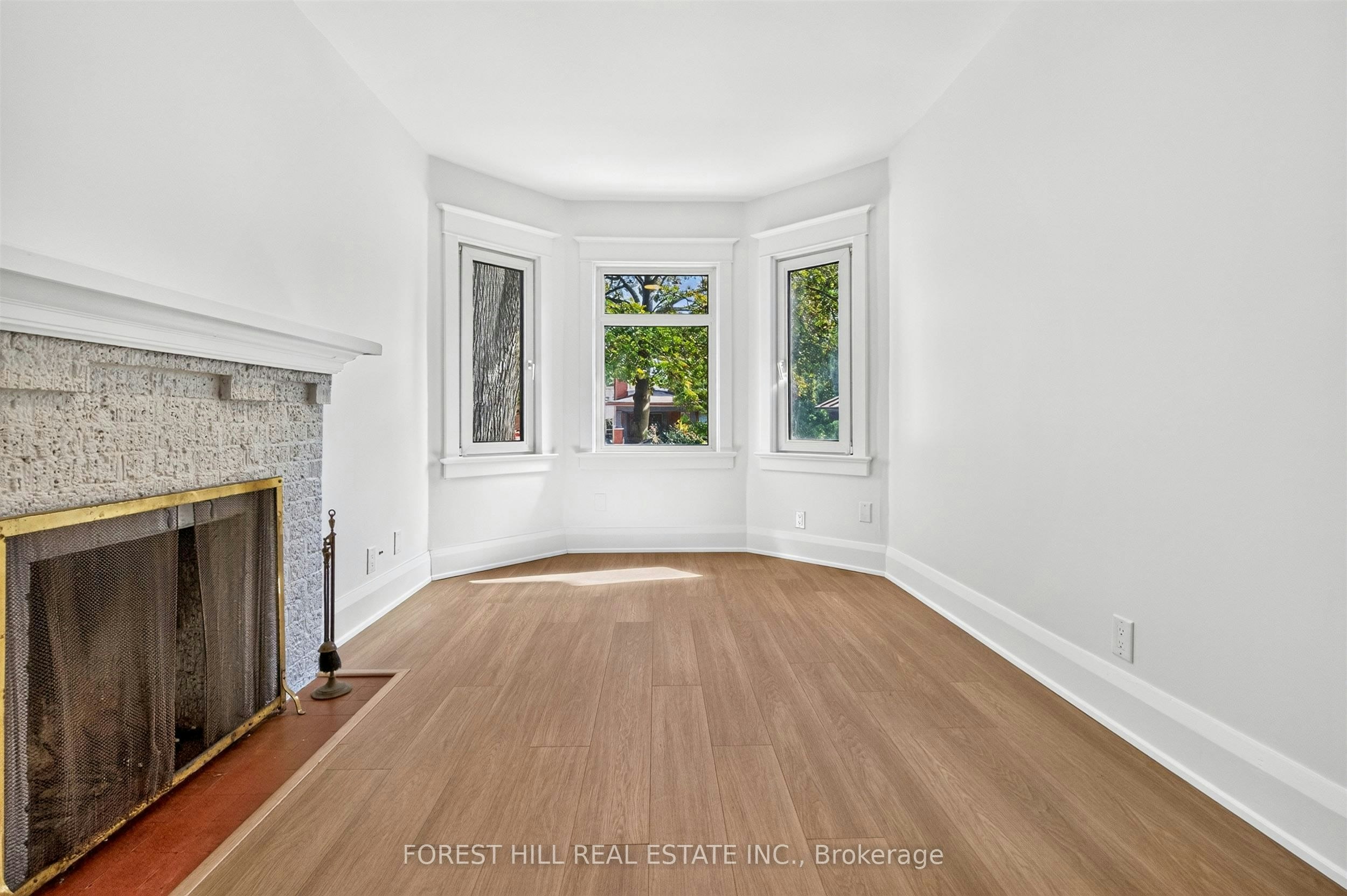 D-30 Pinewood Avenue, Toronto, ON, M6C 2V1 - 13