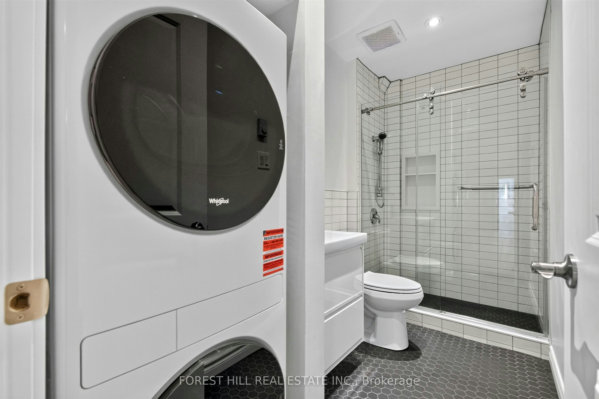 D-30 Pinewood Avenue, Toronto, ON, M6C 2V1 - 21