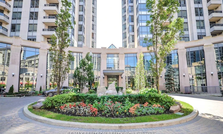 1003-5 Northtown Way