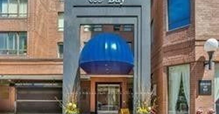 710-633 Bay Street, Toronto, ON, M5G 2G4