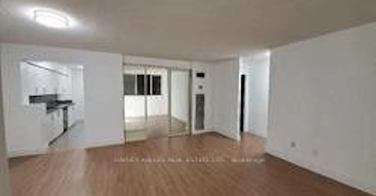 710-633 Bay Street, Toronto, ON, M5G 2G4 - 2