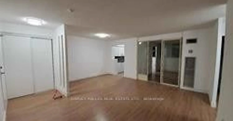 710-633 Bay Street, Toronto, ON, M5G 2G4 - 3