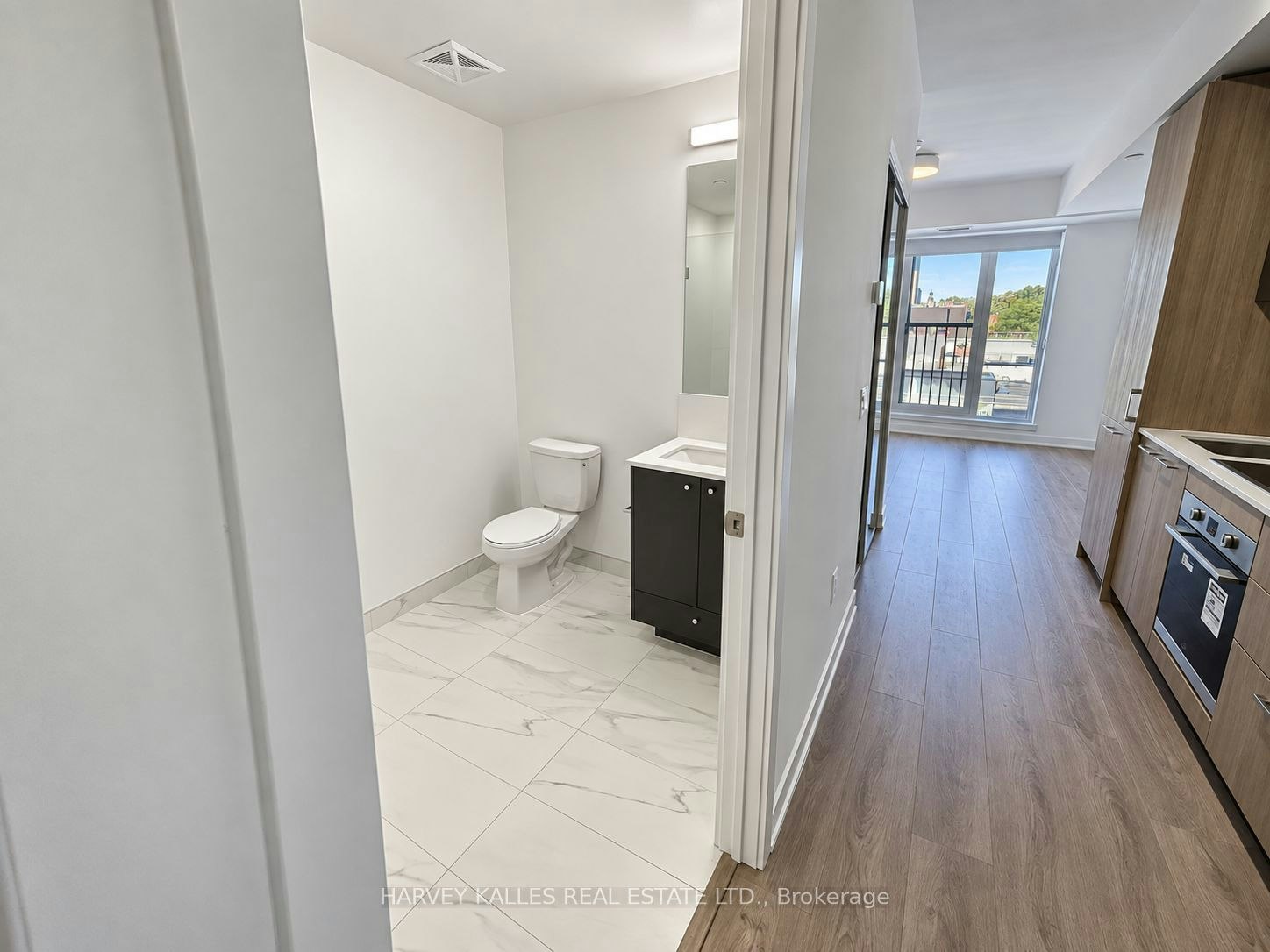 450-30 Dreamers Way, Toronto, ON, M5A 0Y7 - 17