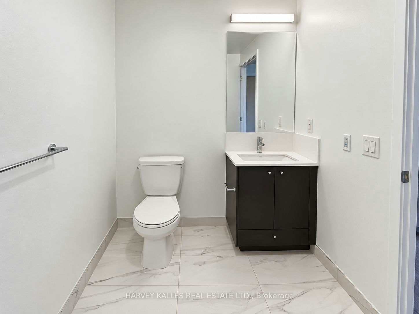450-30 Dreamers Way, Toronto, ON, M5A 0Y7 - 18
