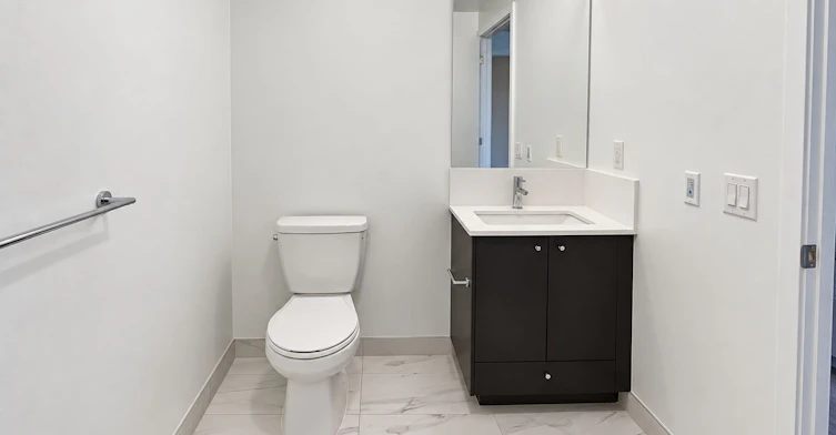 450-30 Dreamers Way, Toronto, ON, M5A 0Y7 - 18