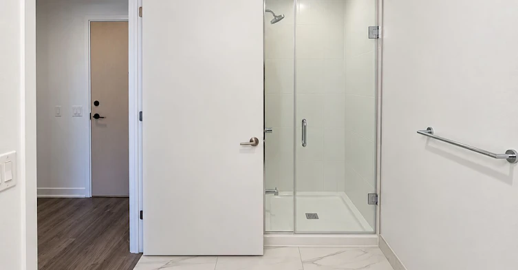 450-30 Dreamers Way, Toronto, ON, M5A 0Y7 - 19