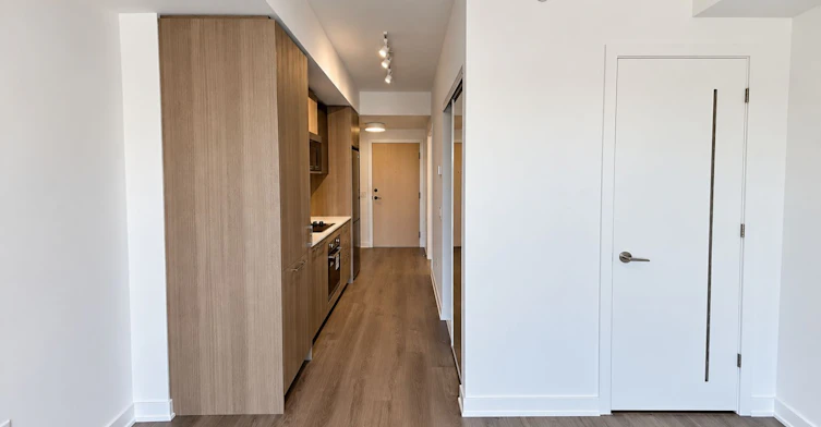 450-30 Dreamers Way, Toronto, ON, M5A 0Y7 - 9
