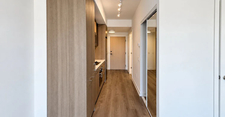 450-30 Dreamers Way, Toronto, ON, M5A 0Y7 - 8
