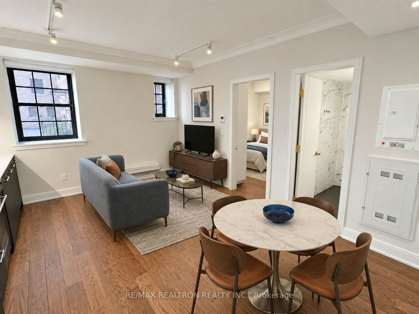 120-2 Clarendon Avenue, Toronto, ON, M4V 1H9