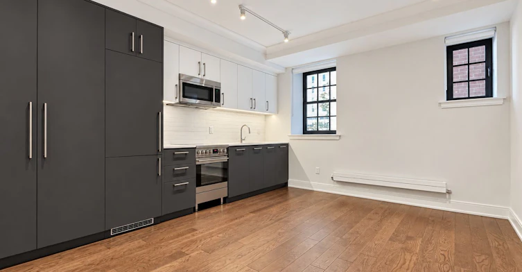 120-2 Clarendon Avenue, Toronto, ON, M4V 1H9 - 2