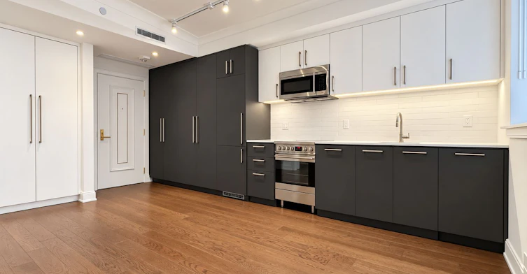 120-2 Clarendon Avenue, Toronto, ON, M4V 1H9 - 3