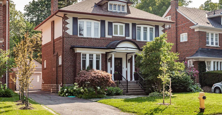 180 Dinnick Crescent, Toronto, ON, M4N 1M3
