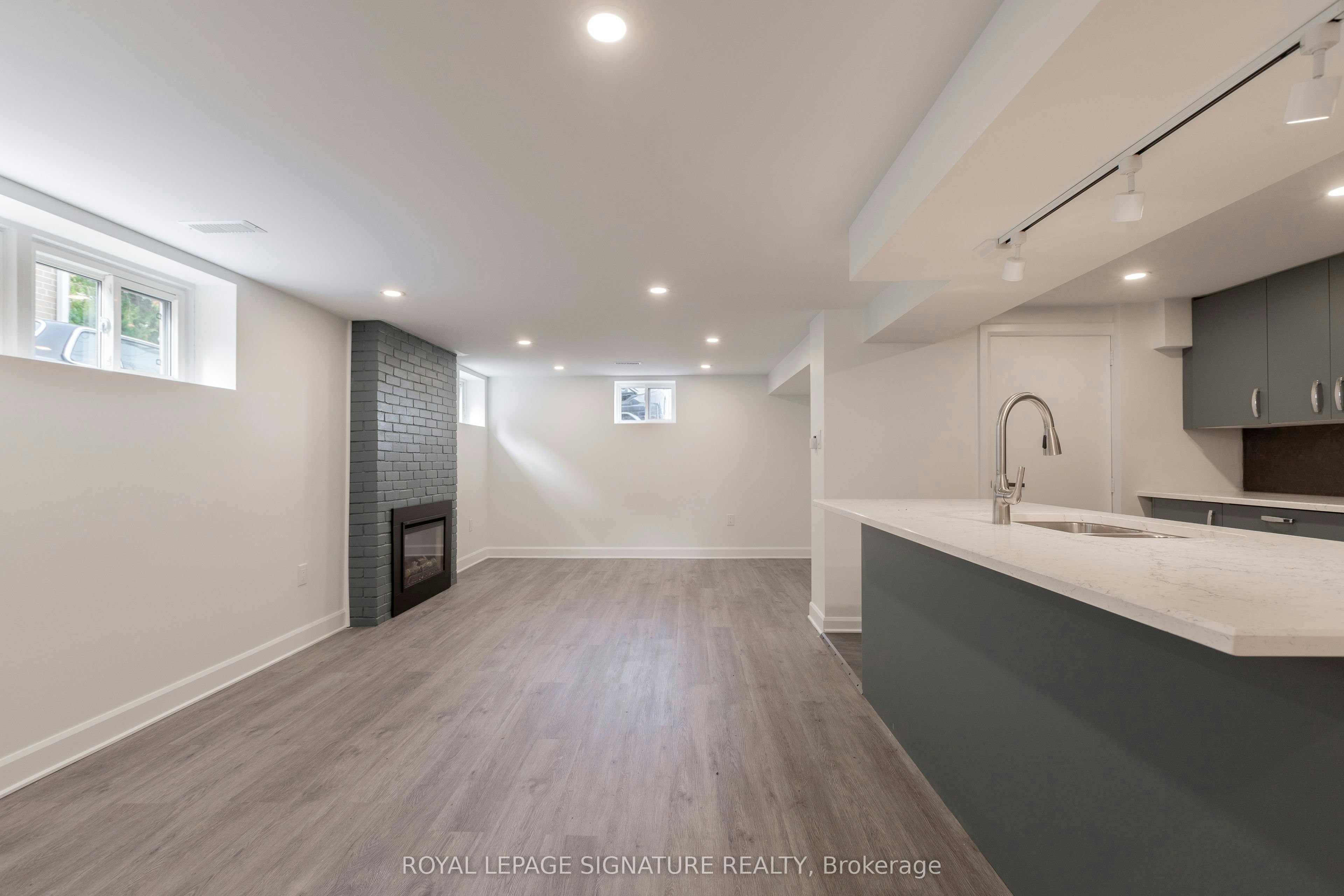 Lower Level-91 Bishop Avenue, Toronto, ON, M2M 1Z5 - 4