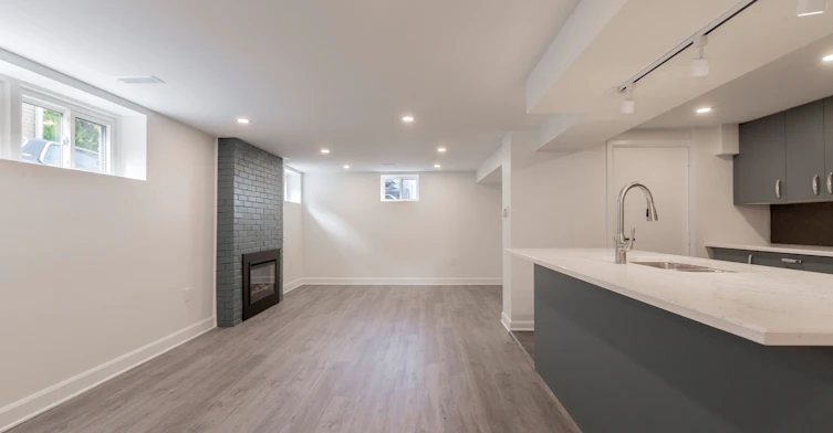 Lower Level-91 Bishop Avenue, Toronto, ON, M2M 1Z5 - 4