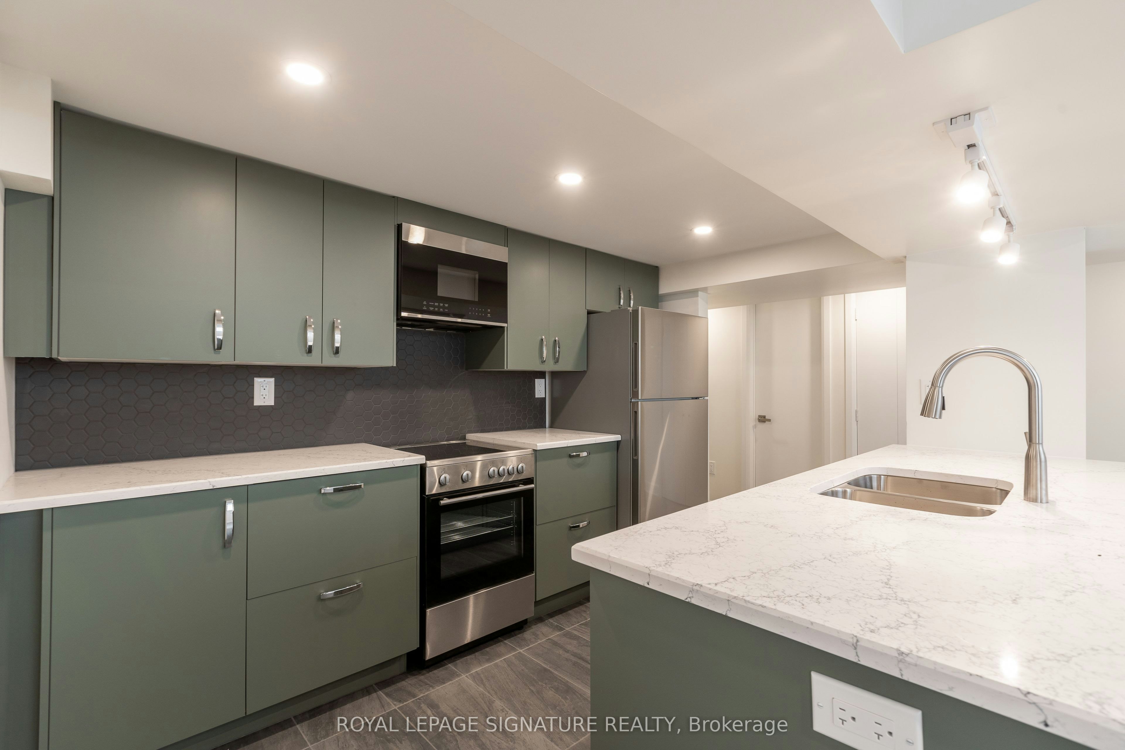Lower Level-91 Bishop Avenue, Toronto, ON, M2M 1Z5 - 9