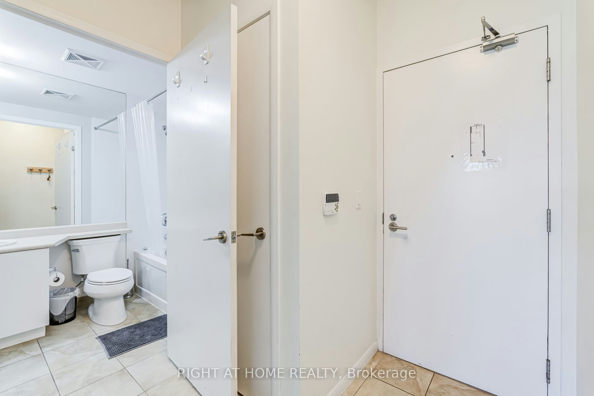 771-209 Fort York Boulevard, Toronto, ON, M5V 4A1 - 18