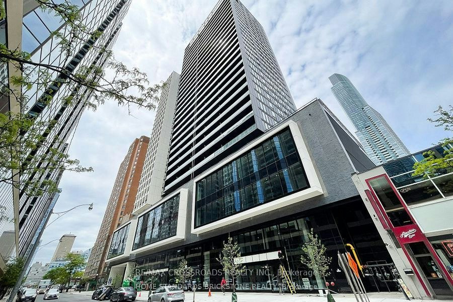 2616-20 Edward Street, Toronto, ON, M5G 1C9