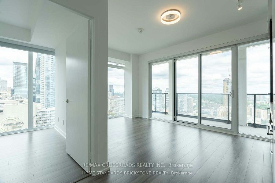 2616-20 Edward Street, Toronto, ON, M5G 1C9 - 2