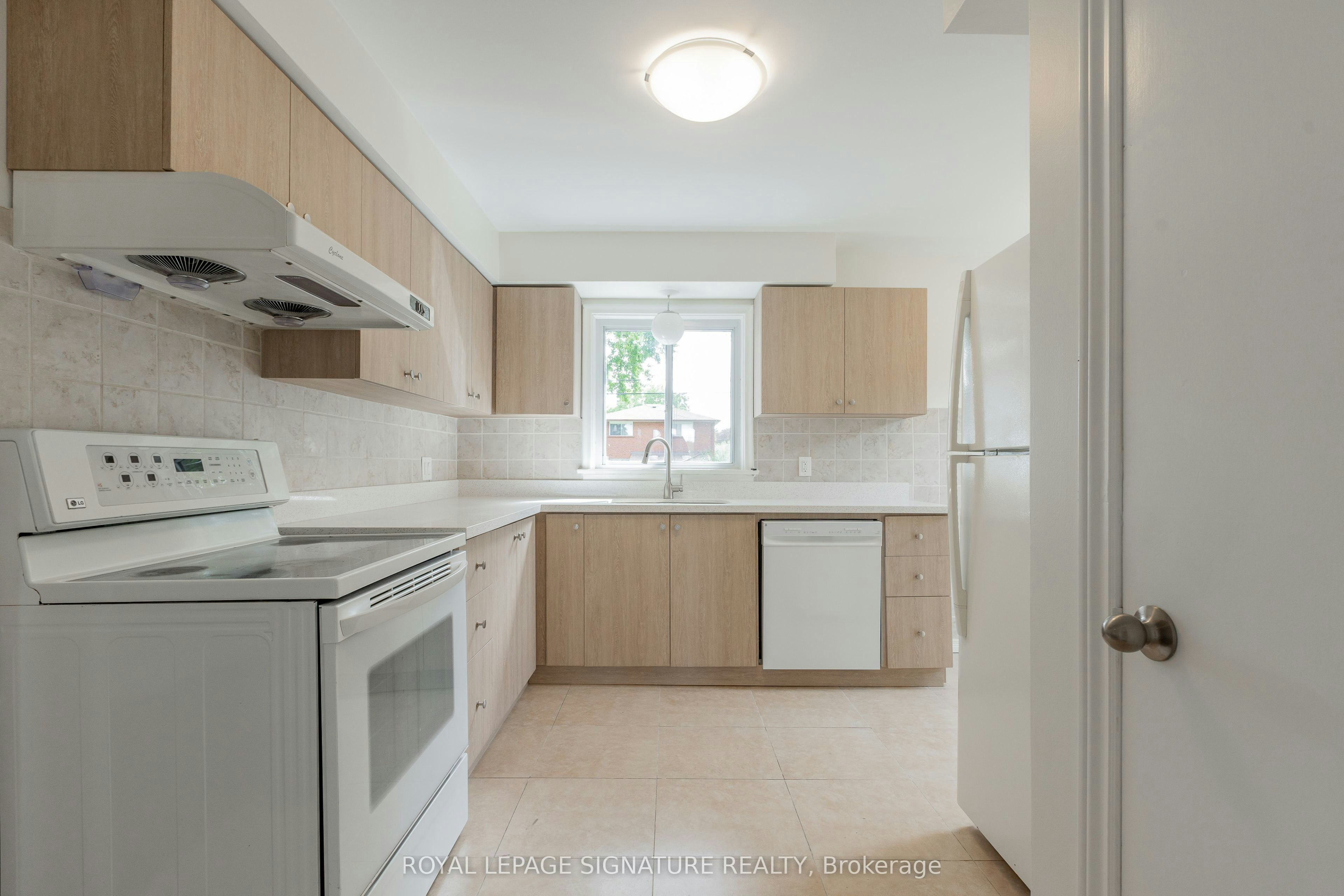 Main-91 Bishop Avenue, Toronto, ON, M2M 1Z5 - 9