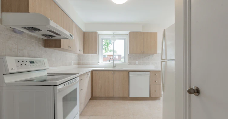 Main-91 Bishop Avenue, Toronto, ON, M2M 1Z5 - 9