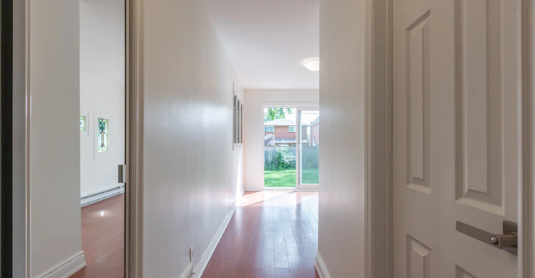 Main-91 Bishop Avenue, Toronto, ON, M2M 1Z5 - 19