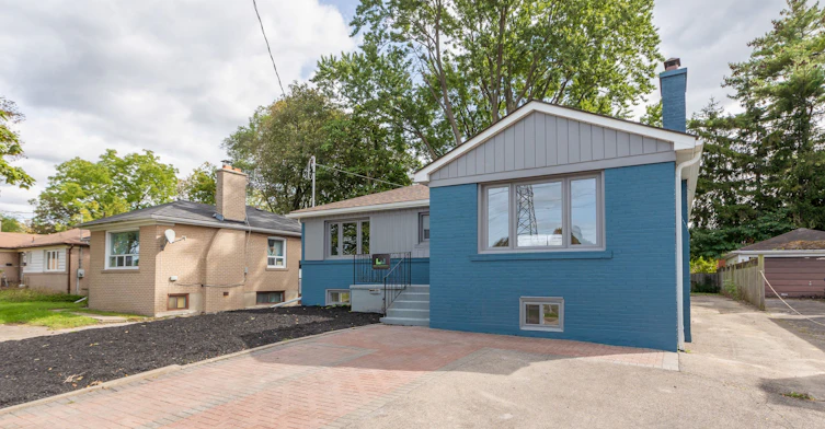 Main-91 Bishop Avenue, Toronto, ON, M2M 1Z5