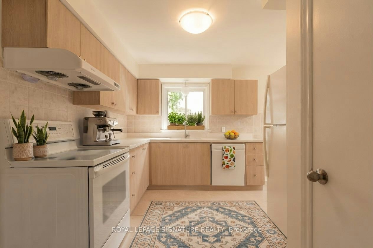 Main-91 Bishop Avenue, Toronto, ON, M2M 1Z5 - 10